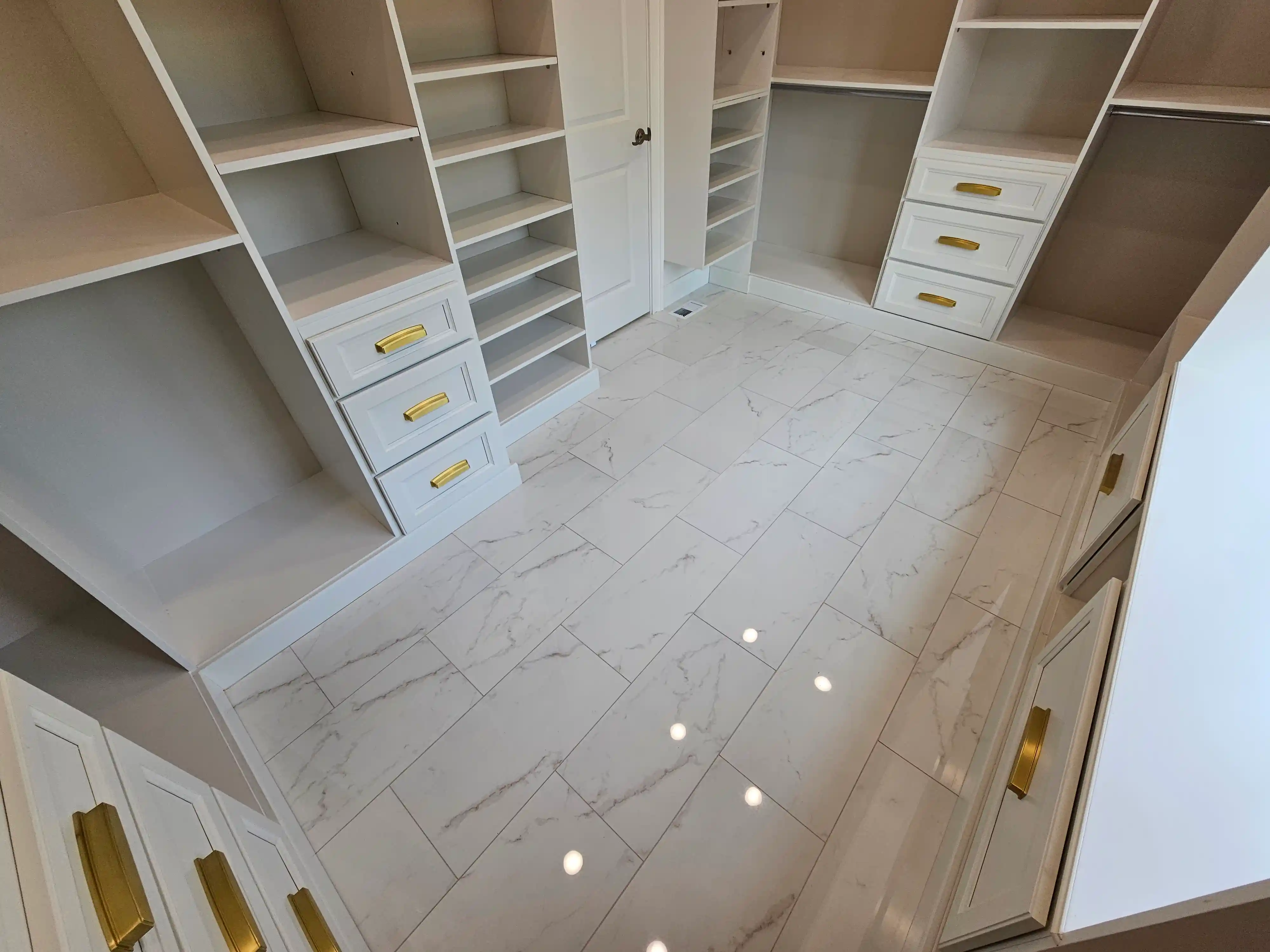 Stylish Knoxville Closet Design - Organize and Maximize Your Storage